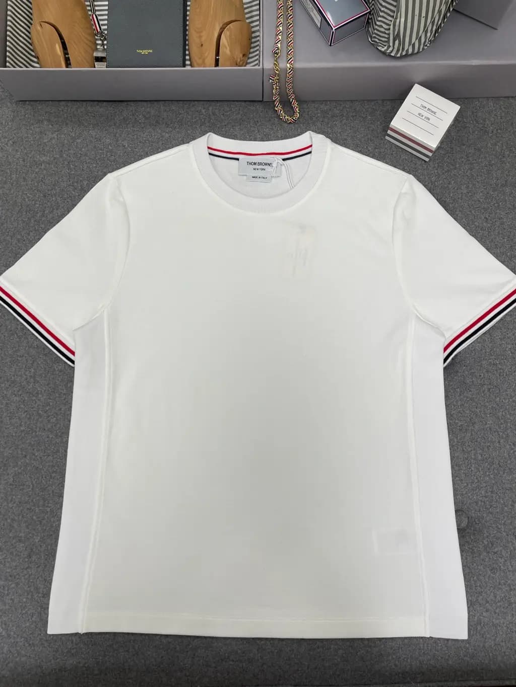 톰브라운 x SSENSE 반팔티
