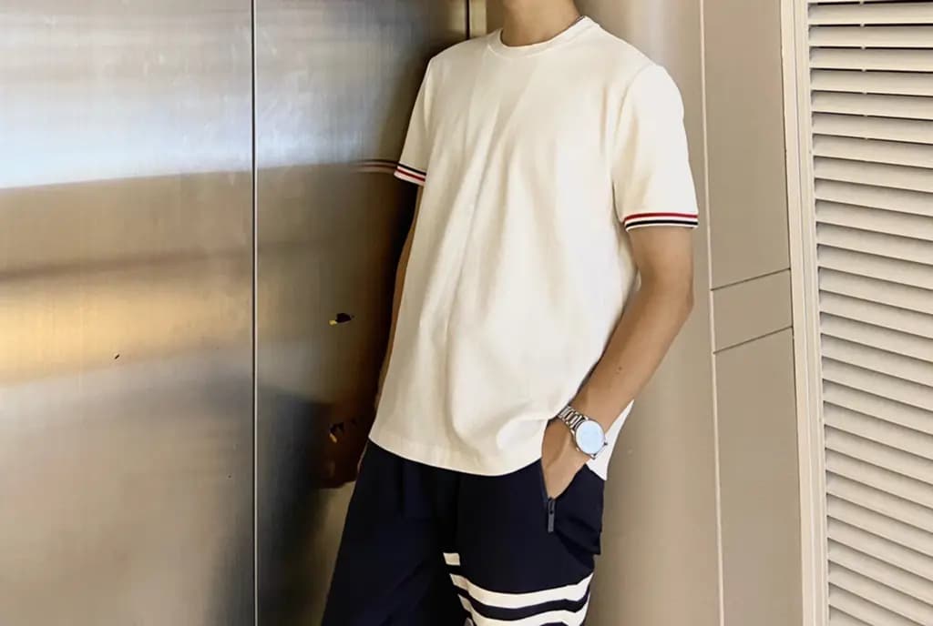 톰브라운 톰브라운 x SSENSE 반팔티 상세 이미지