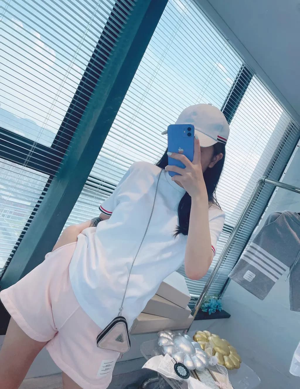 톰브라운 톰브라운 x SSENSE 반팔티 상세 이미지