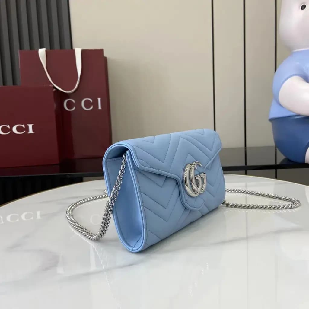 구찌 구찌 GG 마몬트 체인 달린 지갑 상세 이미지
