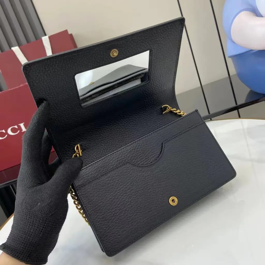 구찌 Gucci GG 마몬트 레더 금장 체인 미니 크로스백  상세 이미지