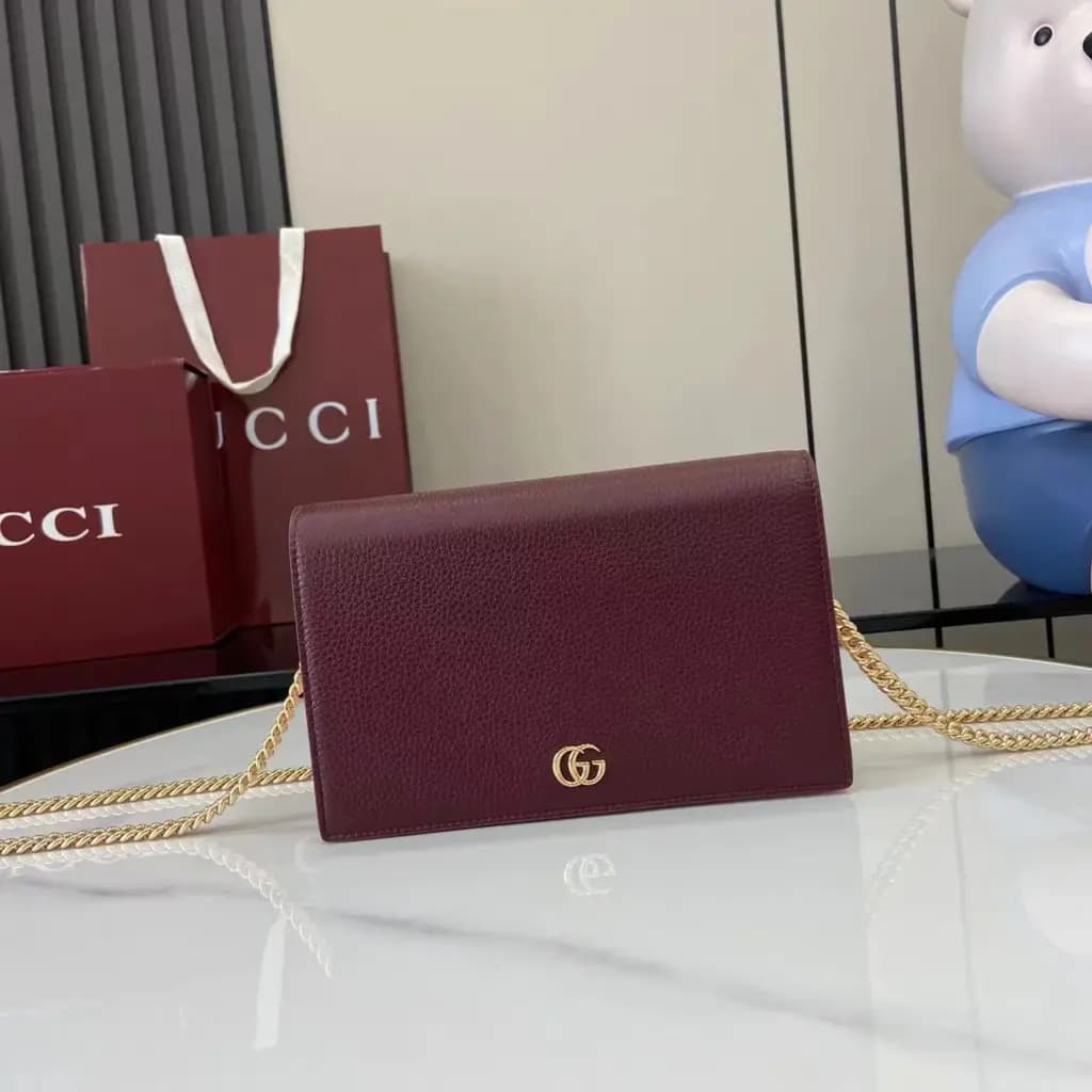 Gucci GG 마몬트 레더 금장 체인 미니 크로스백 