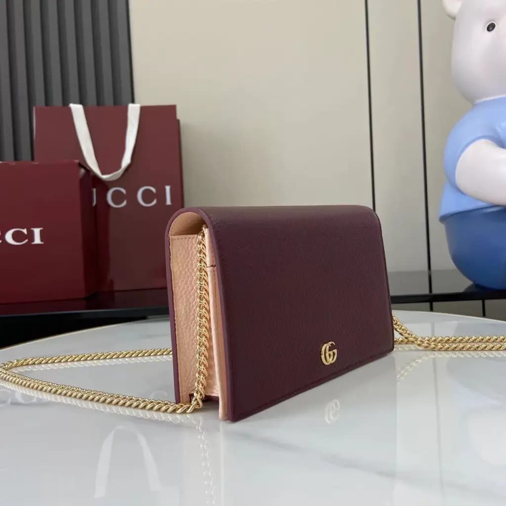 구찌 Gucci GG 마몬트 레더 금장 체인 미니 크로스백  상세 이미지