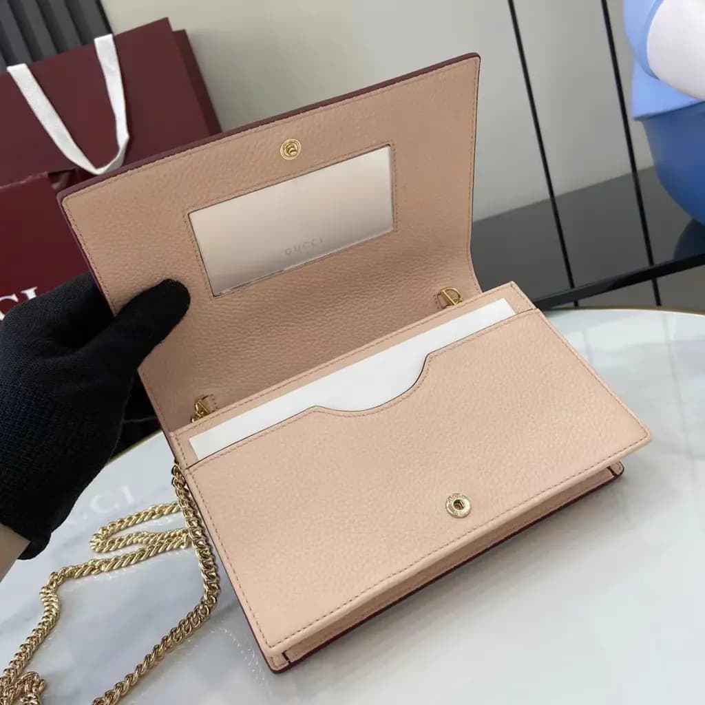 구찌 Gucci GG 마몬트 레더 금장 체인 미니 크로스백  상세 이미지