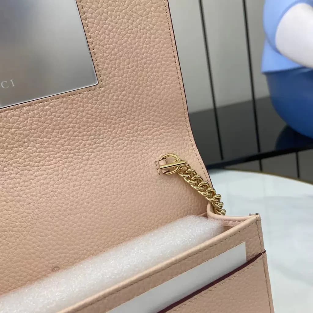 구찌 Gucci GG 마몬트 레더 금장 체인 미니 크로스백  상세 이미지