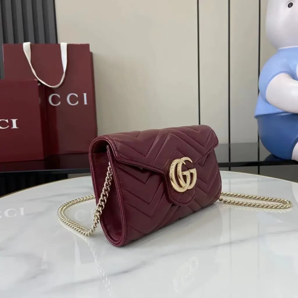 구찌 구찌 GG 마몬트 체인 달린 지갑 상세 이미지