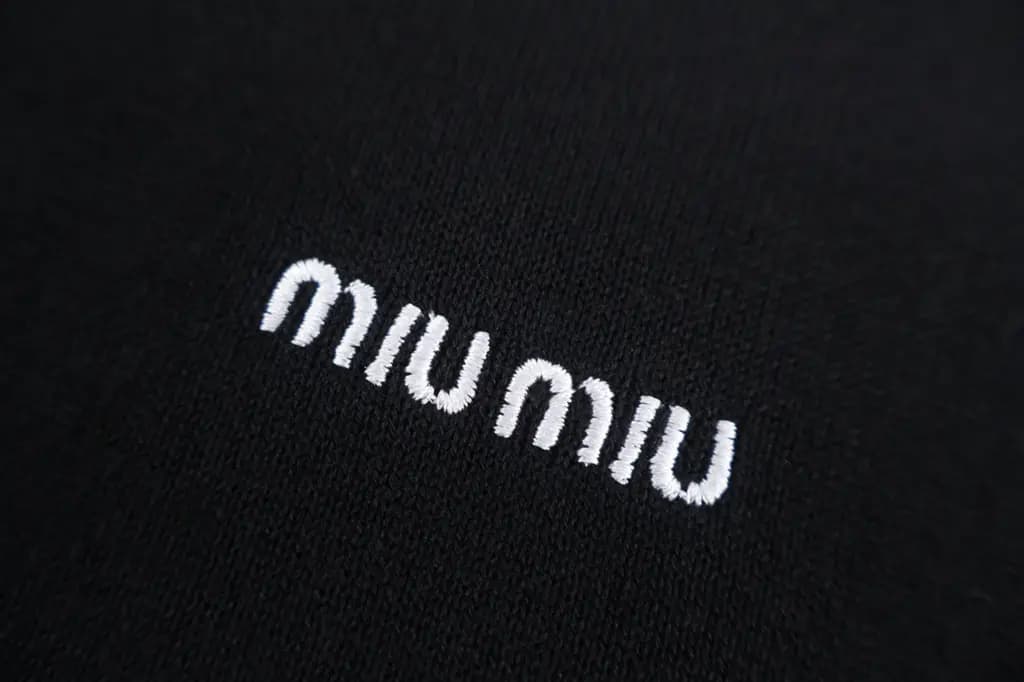 미우미우 미우미우 라운드 니트 반팔티 상세 이미지