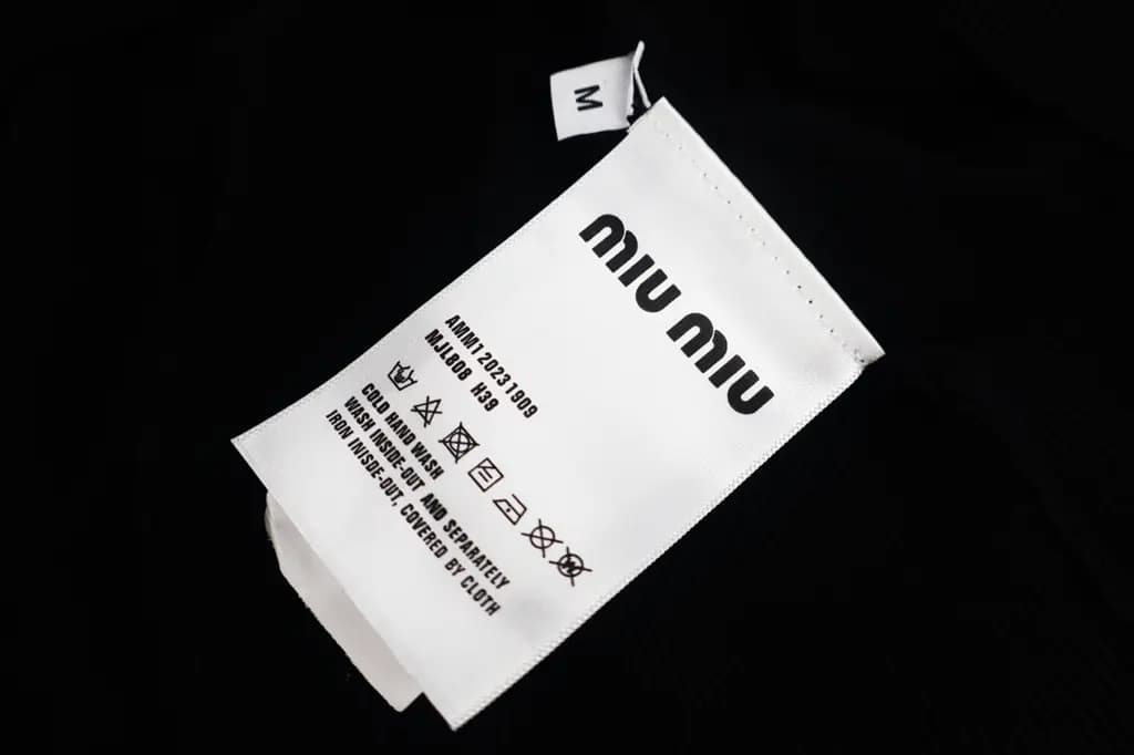미우미우 미우미우 라운드 니트 반팔티 상세 이미지