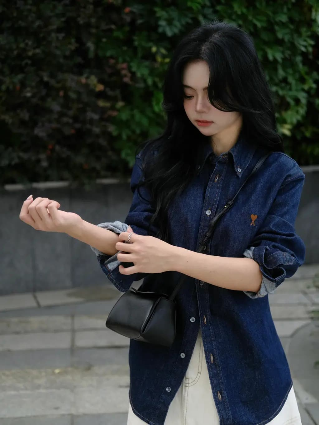 아미 아미 파리 하트 자수 데님 셔츠 상세 이미지