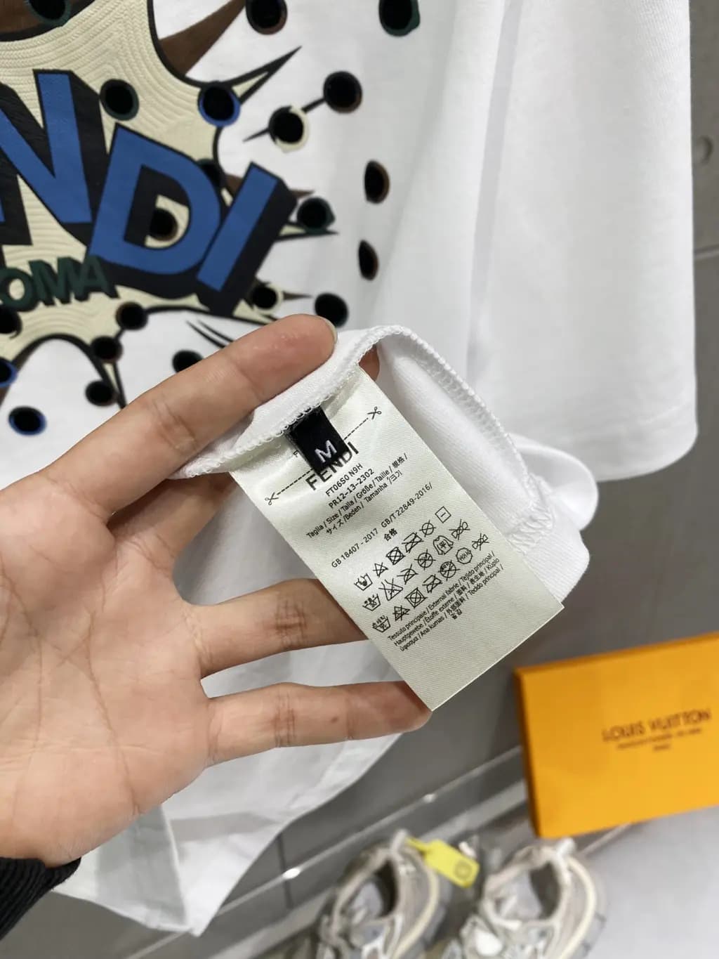 펜디 펜디 코튼 반팔 티셔츠 상세 이미지
