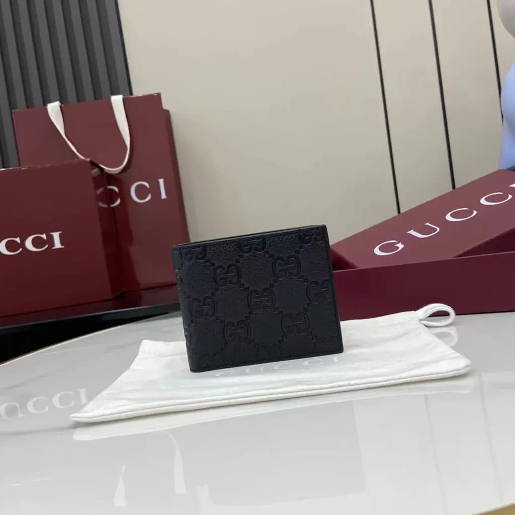 구찌 구찌 블랙 GG 레더 임프린트 반지갑 상세 이미지