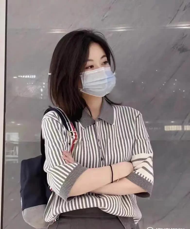 톰브라운 톰브라운 코튼 시어서커 폴로 셔츠 상세 이미지
