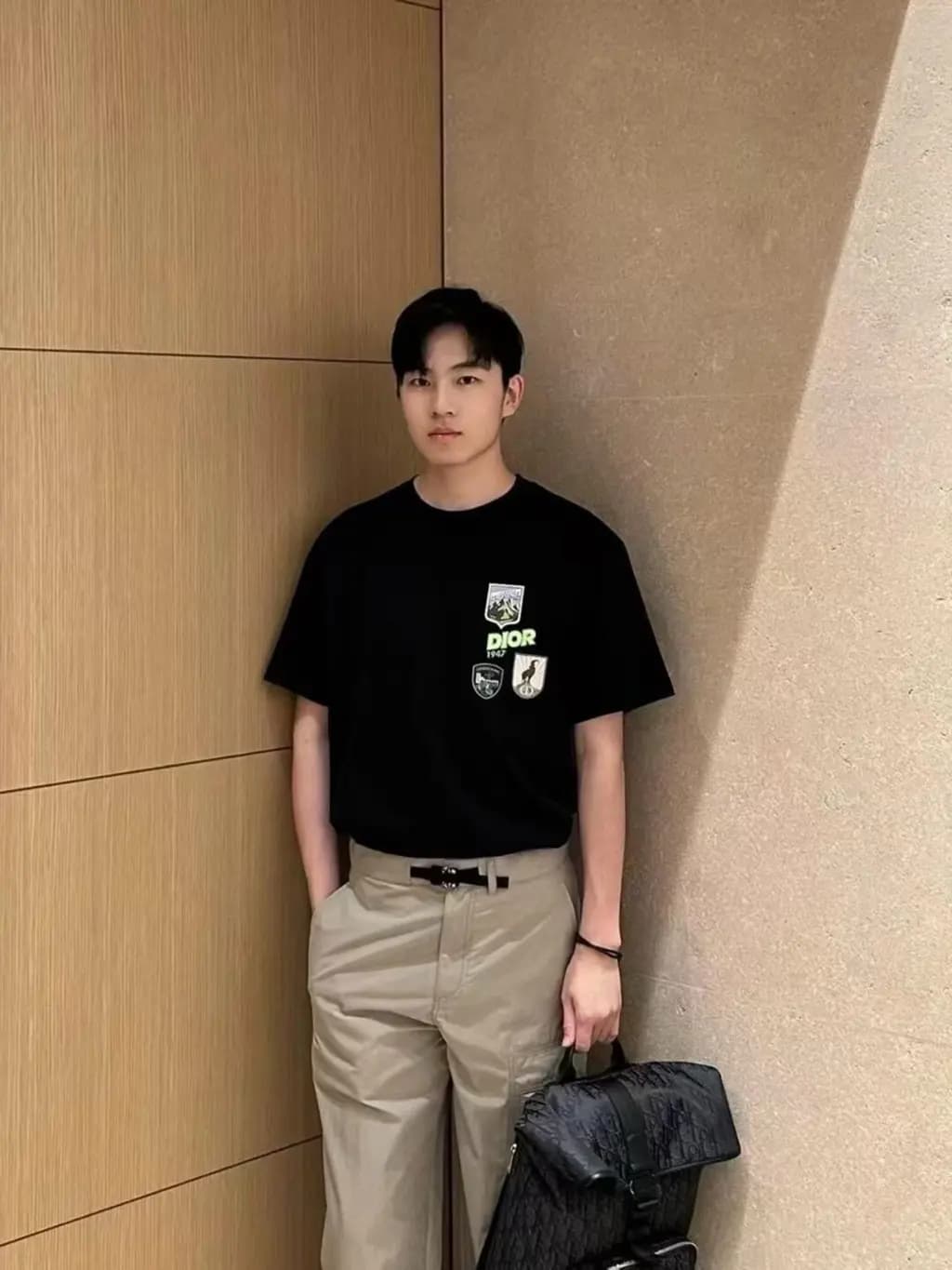디올 디올 프린트 자수 로고 반팔 티셔츠 상세 이미지