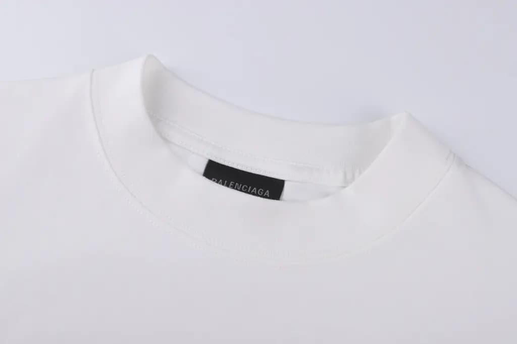 발렌시아가 발렌시아가 블러 레터링 반팔 티셔츠 상세 이미지