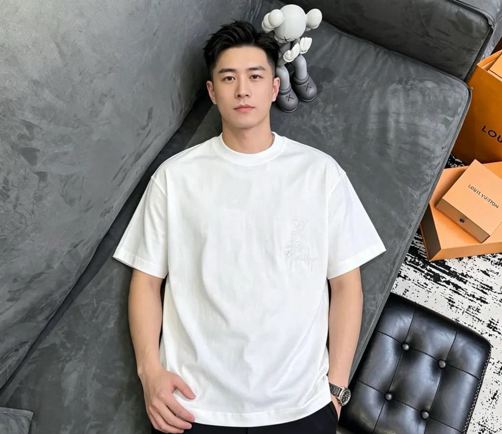 루이비통 루이비통 26SS 광변 자수 모노그램 반팔 티셔츠 상세 이미지