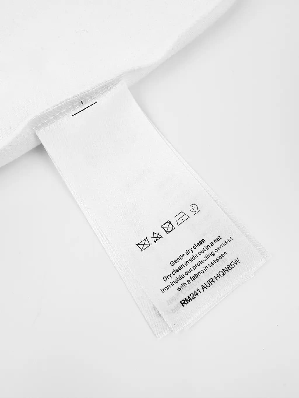루이비통 루이비통 자수 로고 반팔 티셔츠 상세 이미지