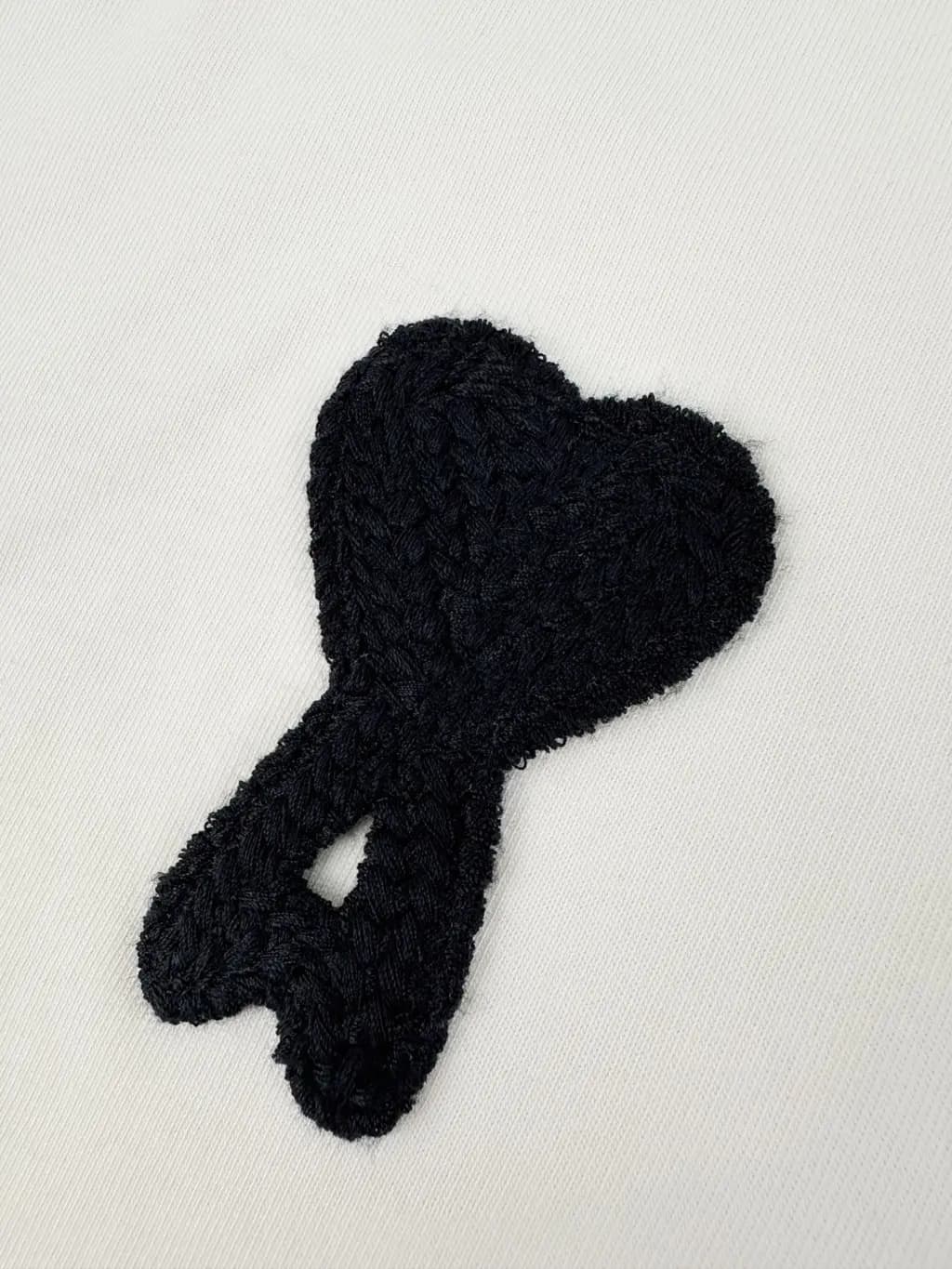 아미 아미 파리 크로셰 하트 로고 반팔 티셔츠 상세 이미지