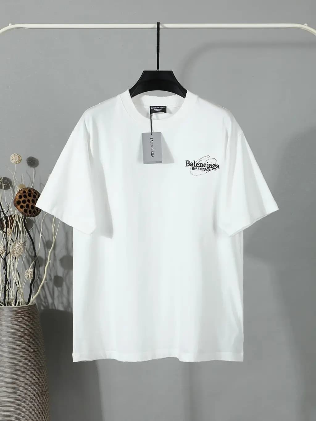 발렌시아가 26SS 자수 반팔 티셔츠