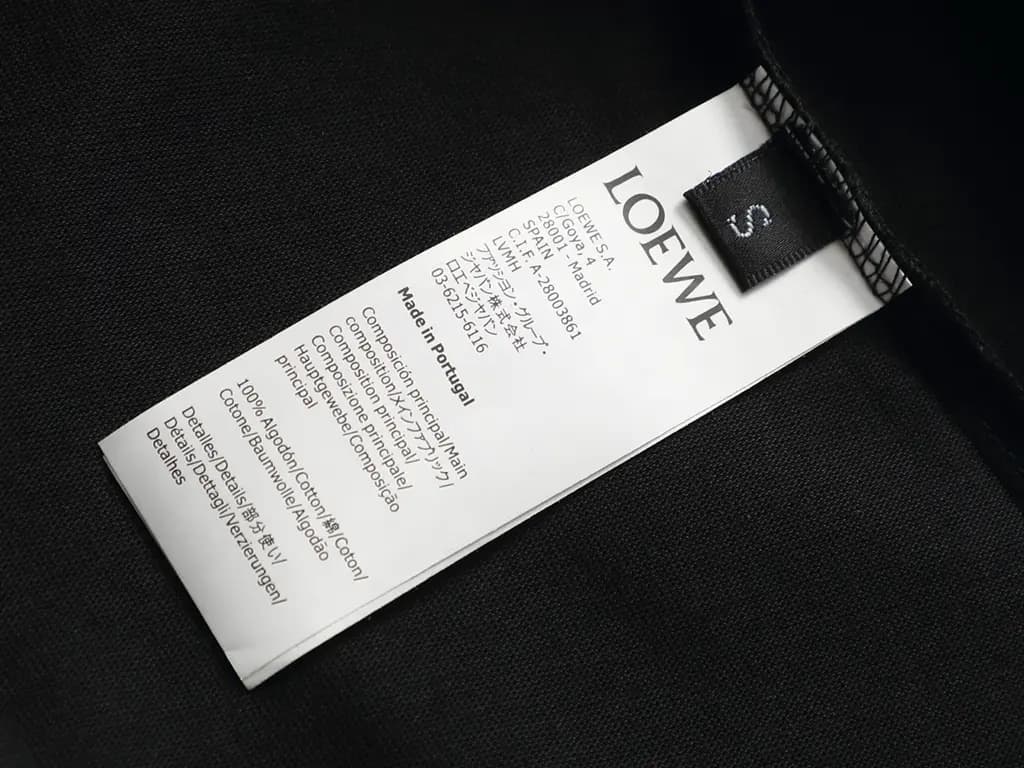 로에베 로에베 클래식 레더 라벨 티셔츠 상세 이미지