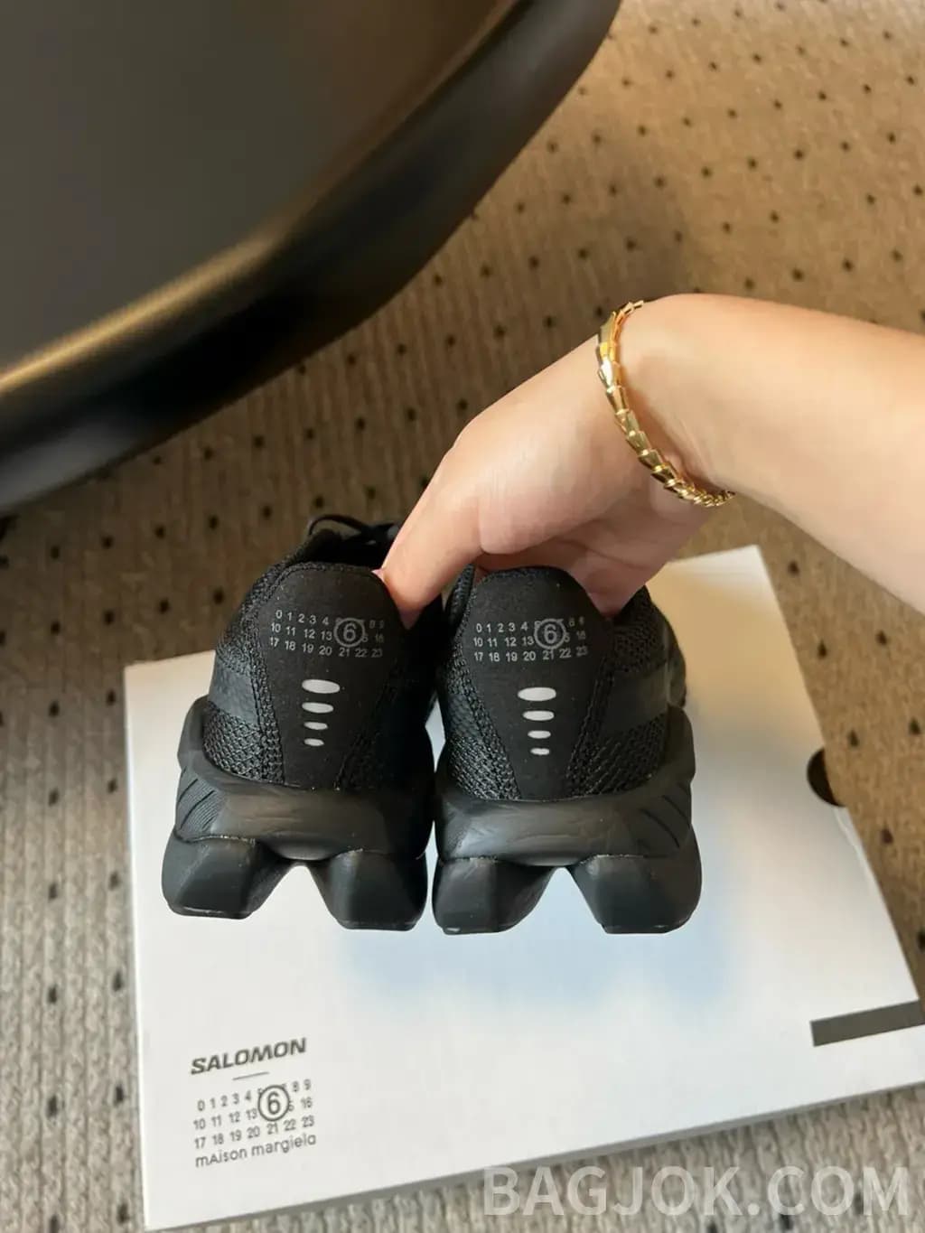 메종마르지엘라  MM6 메종마르지엘라 × 살로몬 콜라보 러닝 스니커즈 상세 이미지