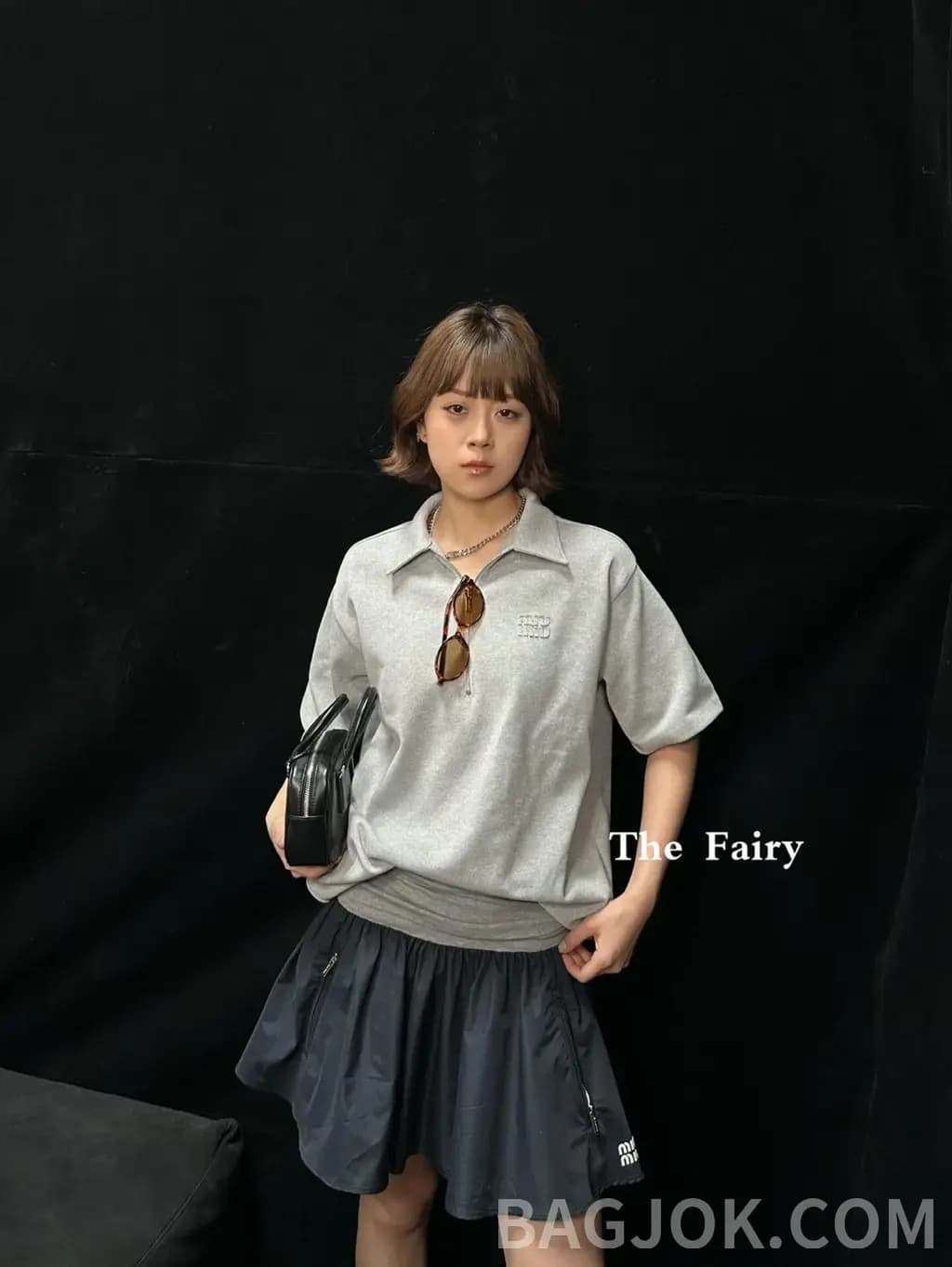 미우미우 미우미우 레이저 패치 자수 폴로 셔츠 상세 이미지