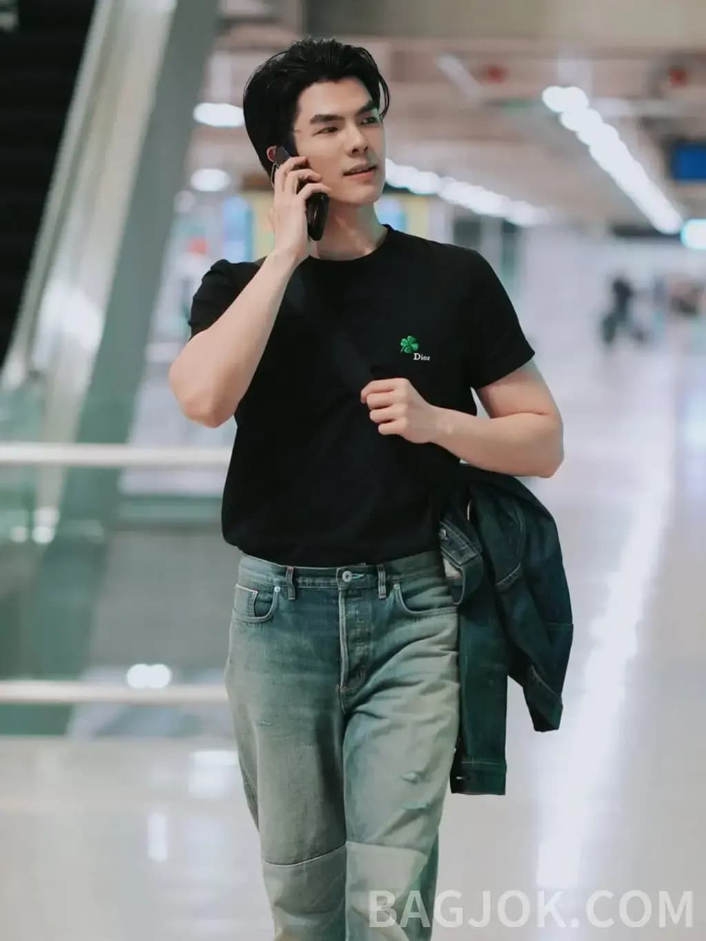 디올 디올 클로버 자수 반팔 티셔츠 상세 이미지