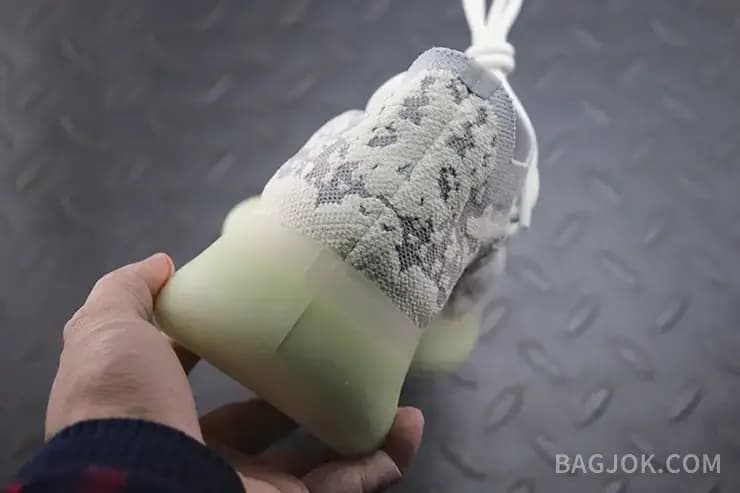 아디다스 YEEZY 380 상세 이미지