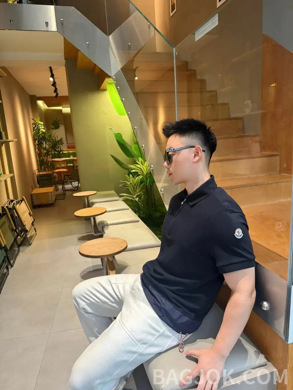 몽클레어 몽클레어 로고 패치 하프집업 폴로 셔츠 상세 이미지