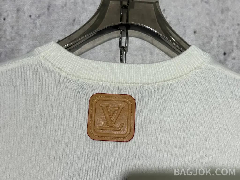 루이비통 루이비통 VVN 레더 패치 반팔 티셔츠 상세 이미지