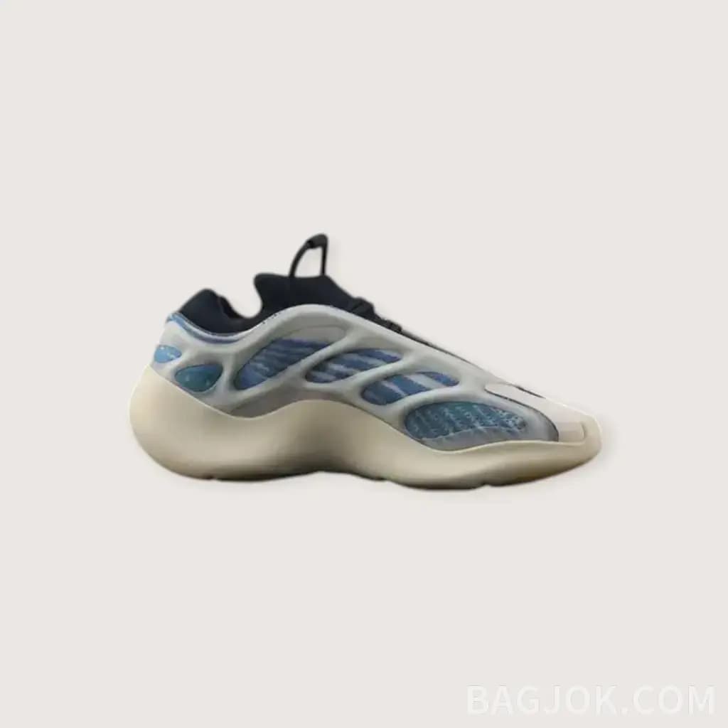 YEEZY 700 V3_대표이미지