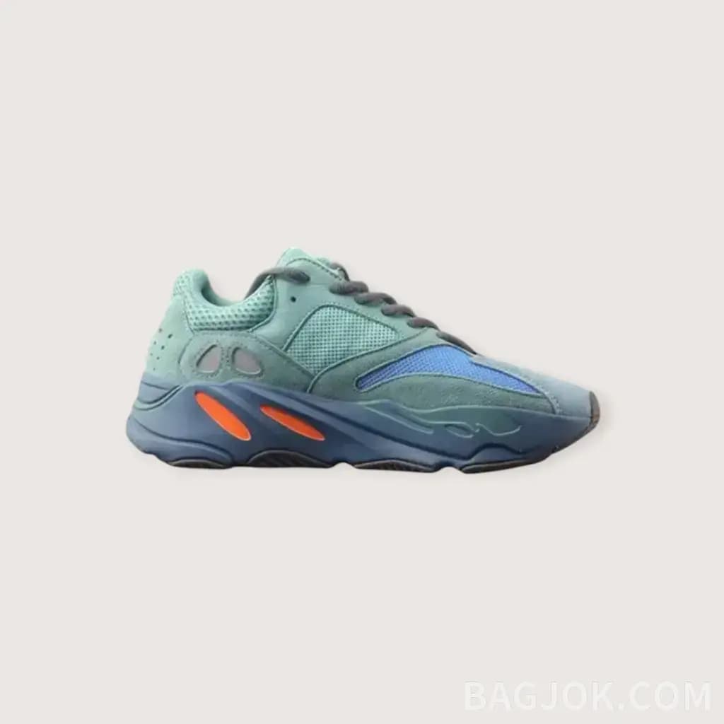 YEEZY 700_대표이미지