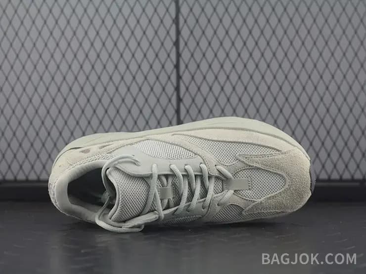 아디다스 YEEZY 700 상세 이미지