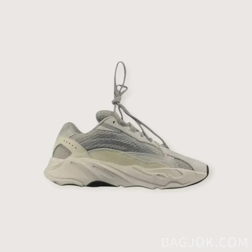 YEEZY 700_대표이미지