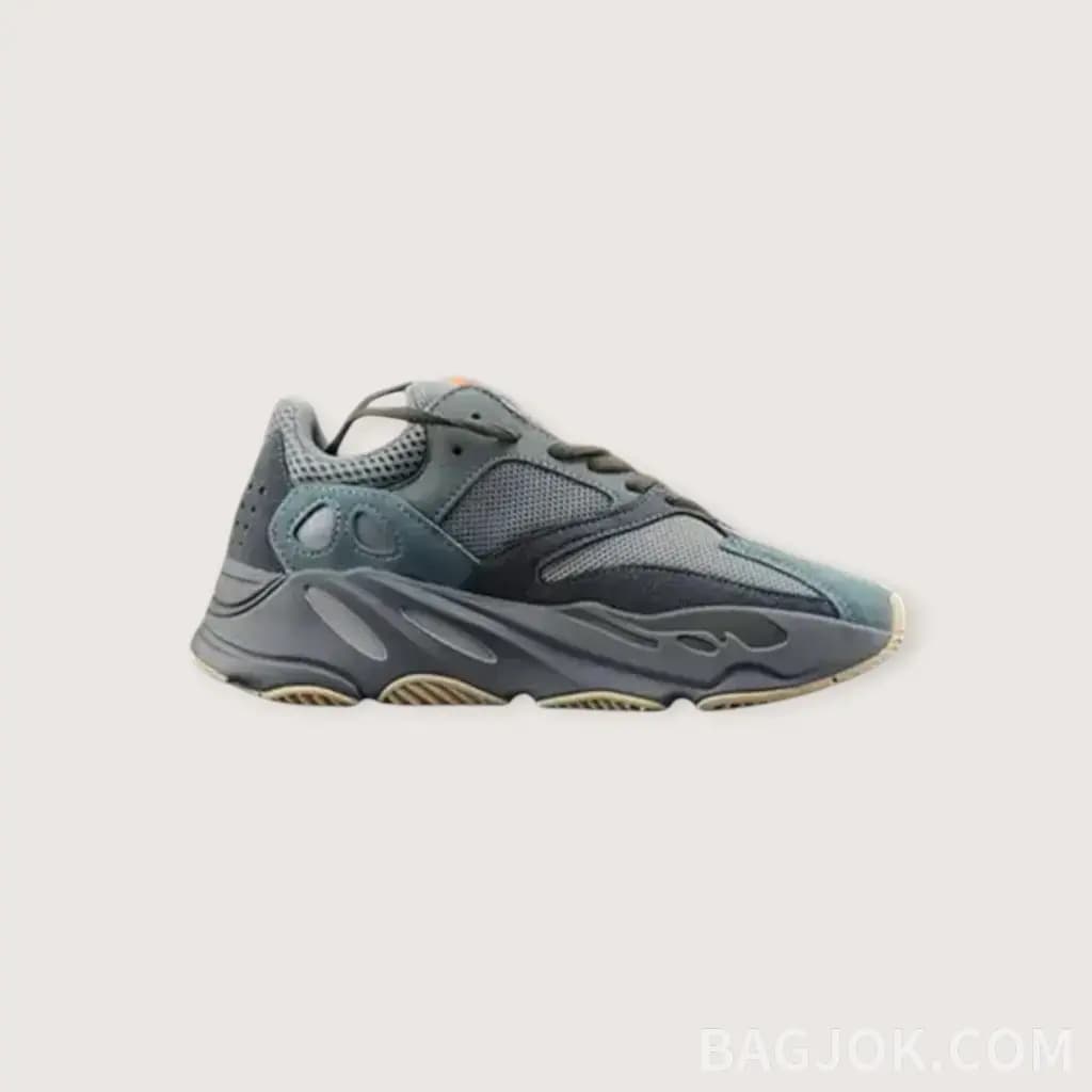 YEEZY 700_대표이미지