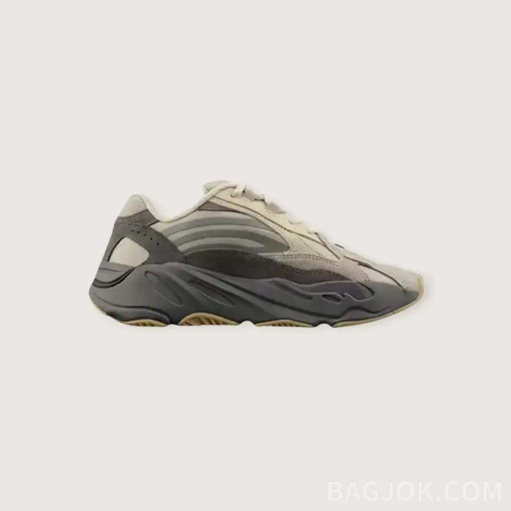YEEZY 700_대표이미지