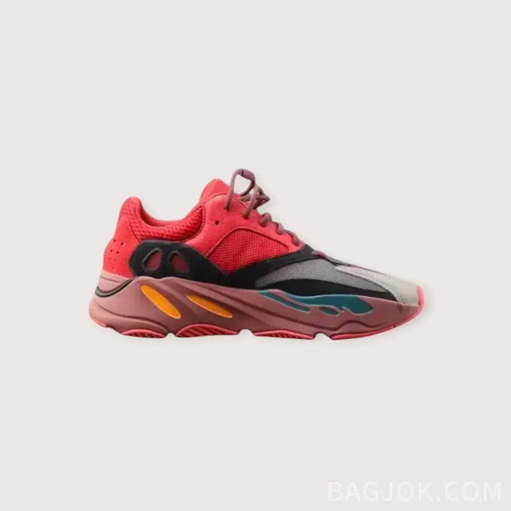 YEEZY 700_대표이미지