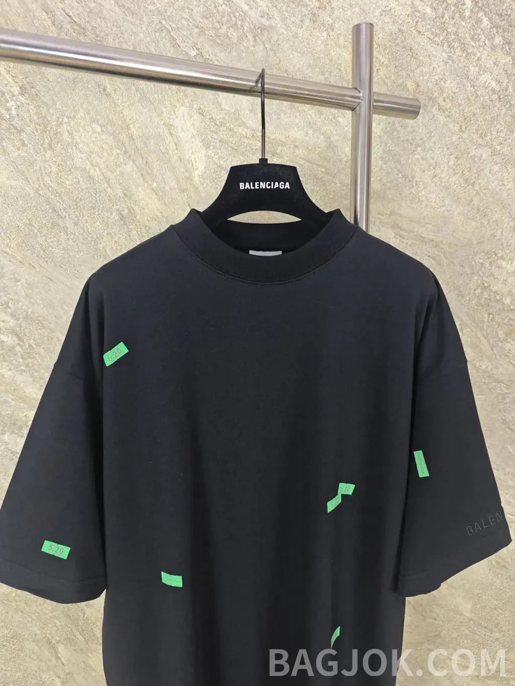 발렌시아가 발렌시아가 26SS 520 스티커 티셔츠 상세 이미지