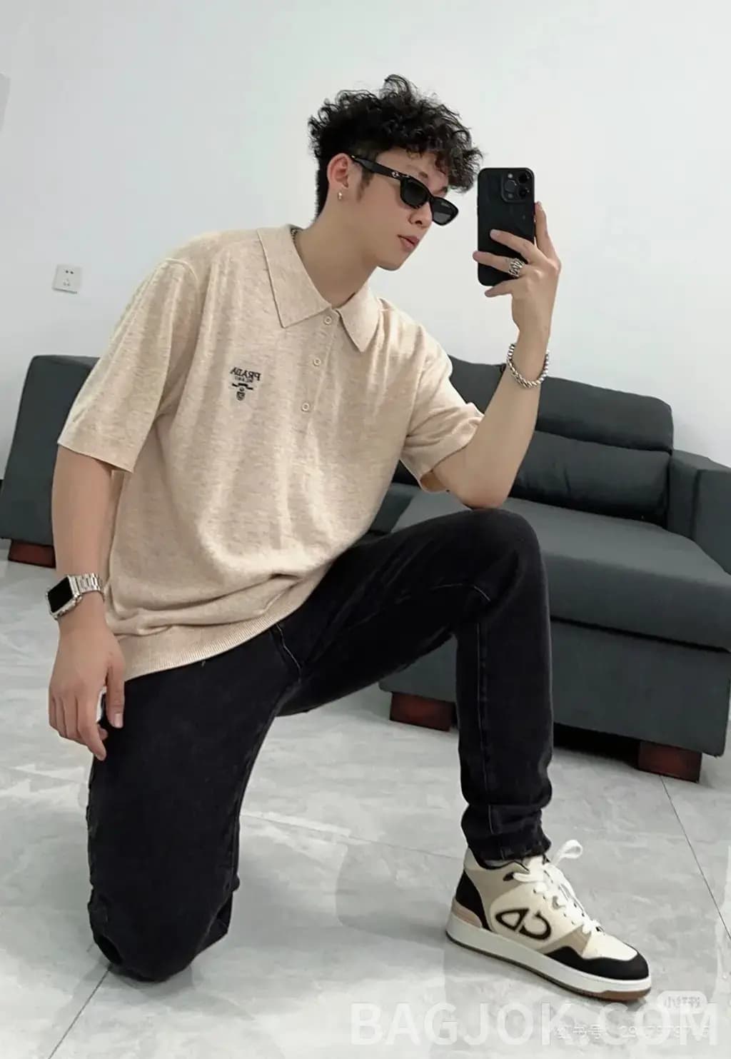 프라다  프라다 자수 카라 니트 폴로 티셔츠 상세 이미지