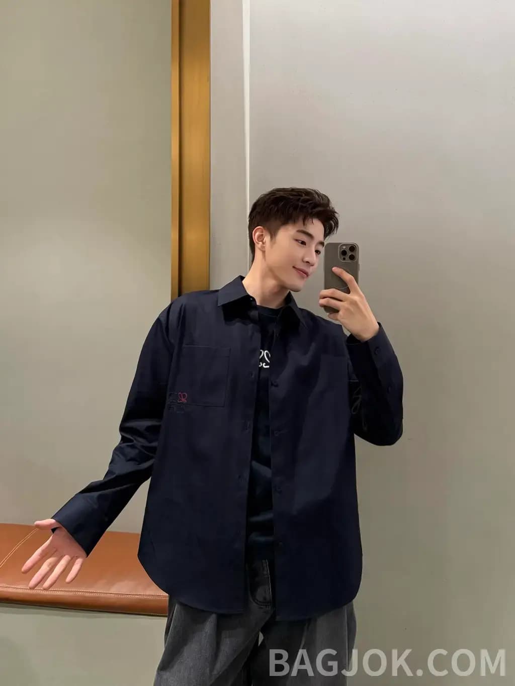로에베 로에베 아나그램 투톤 자수 포켓 셔츠 상세 이미지