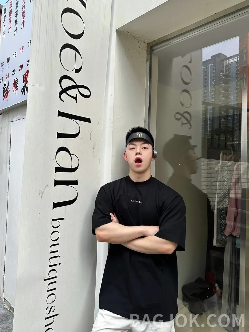 발렌시아가 발렌시아가 양면 핫픽스 반팔 티셔츠 상세 이미지