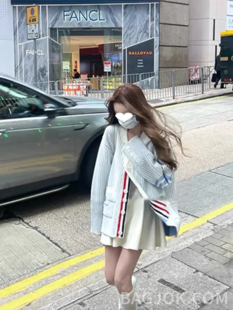 톰브라운 톰브라운 4-바 브이넥 가디건 상세 이미지