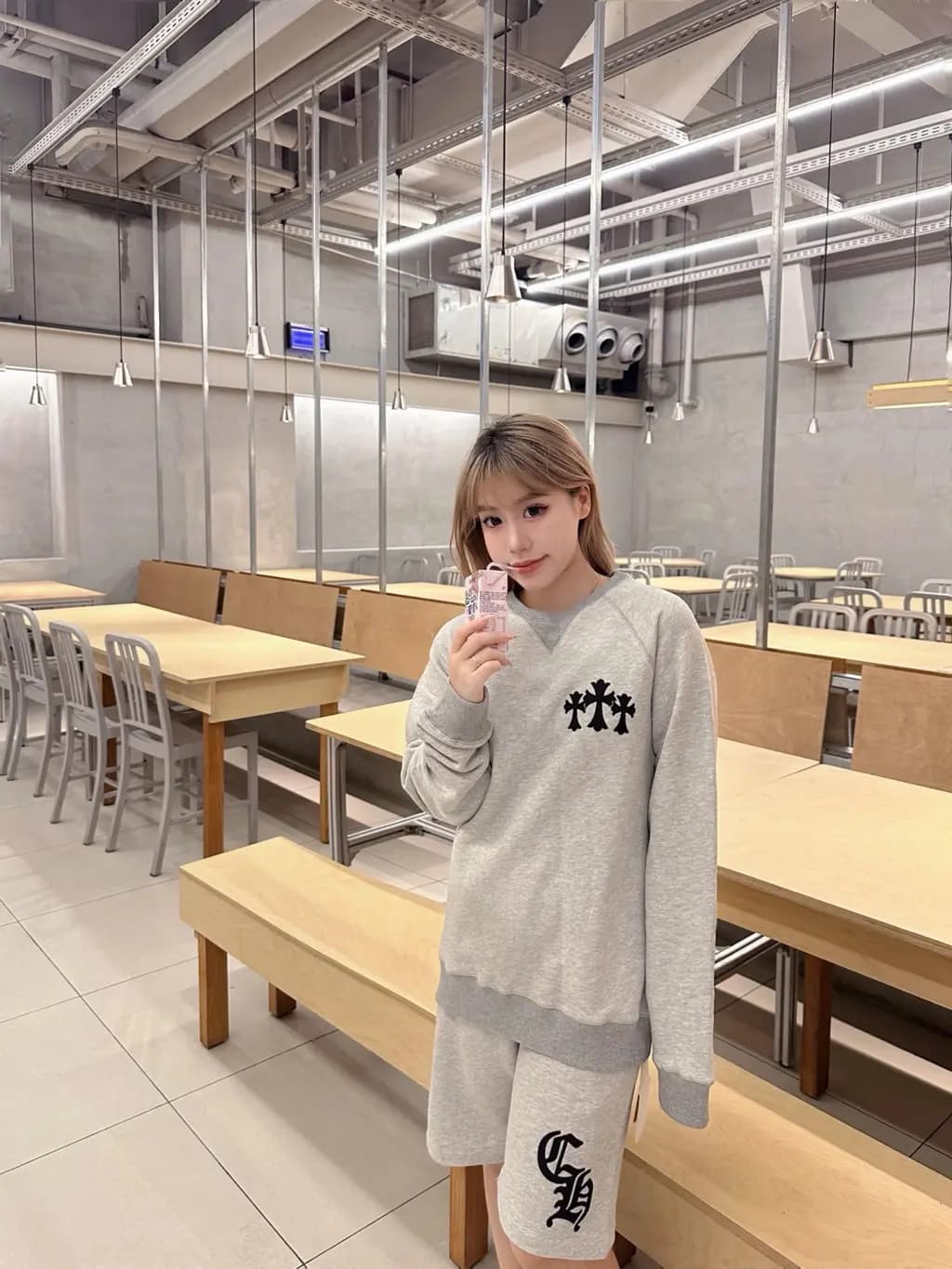 크롬하츠 크롬하츠 크로스 로고 헤비 맨투맨 상세 이미지