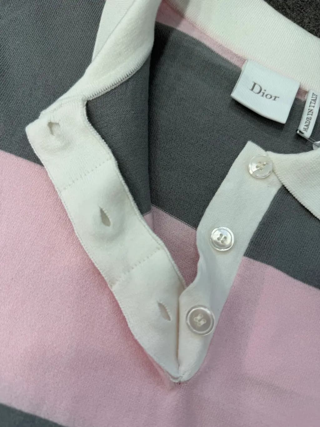디올 디올 조나단 앤더슨 첫 시즌 스트라이프 폴로 니트 상세 이미지