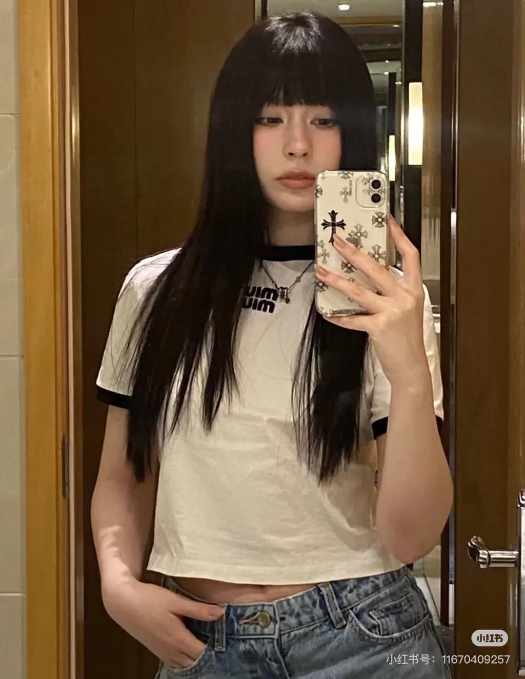 미우미우 미우미우 콘트라스트 트림 로고 반팔 티셔츠 상세 이미지