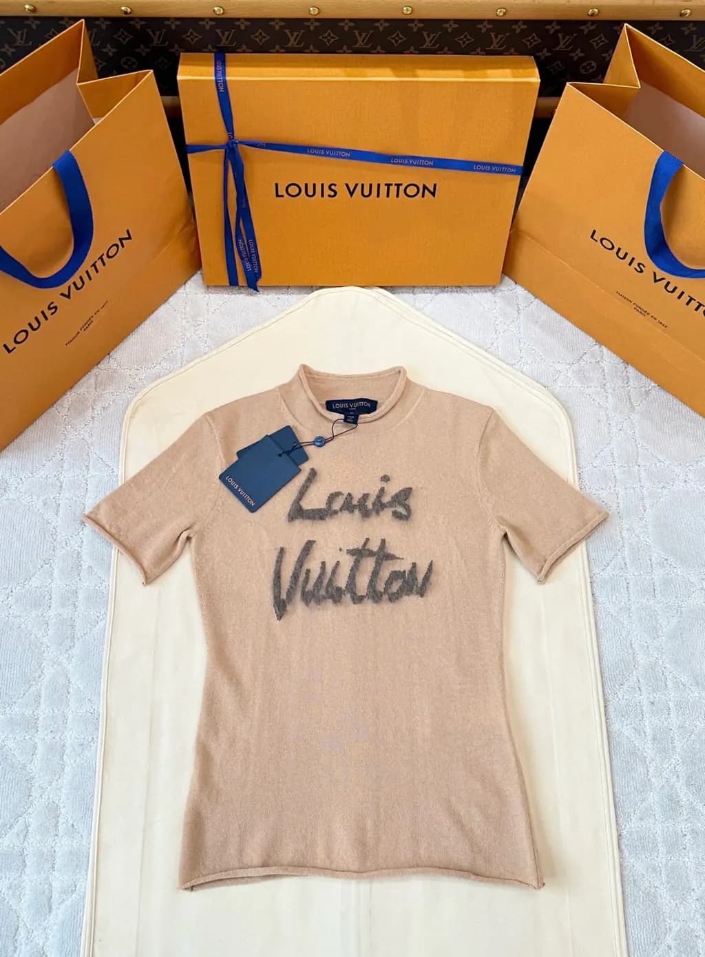 루이비통 루이 Vuitton 스크립트 니트 반팔 티셔츠