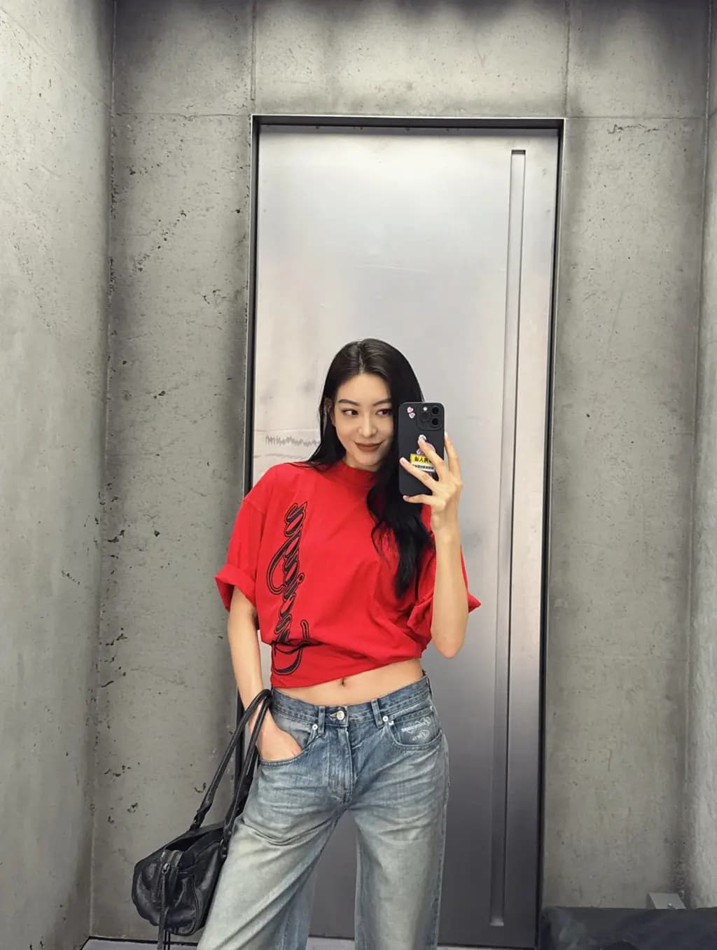 발렌시아가 발렌시아가 커시브 로고 자수 반팔 티셔츠 상세 이미지