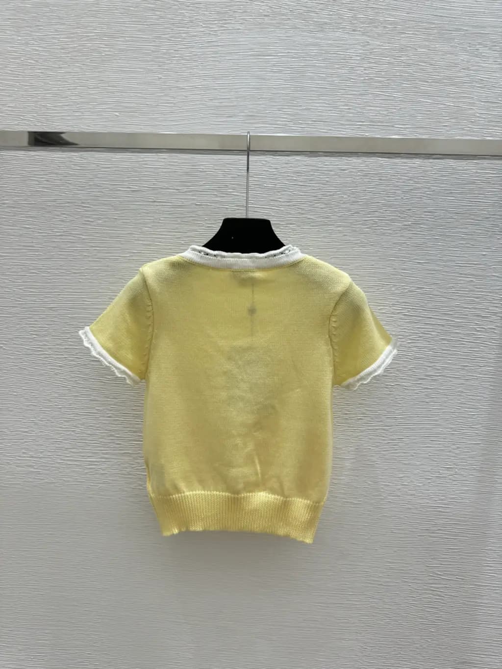 샤넬 샤넬 CC 보우 버튼 크롭 반팔 니트 상세 이미지