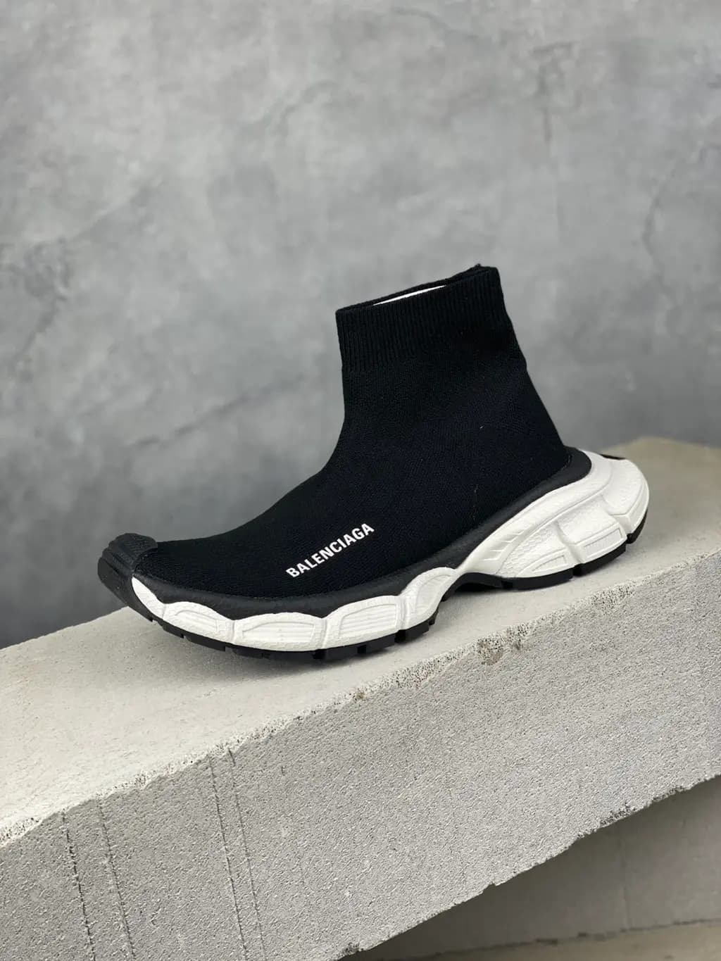 발렌시아가 발렌시아가 3XL 스피드러너 상세 이미지