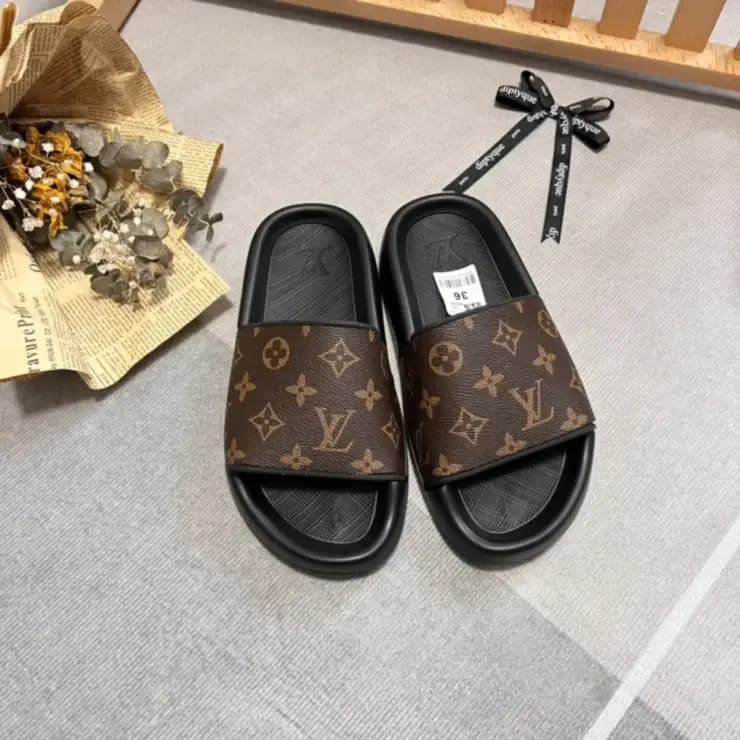루이비통 루이비통 워터프론트 뮬  상세 이미지