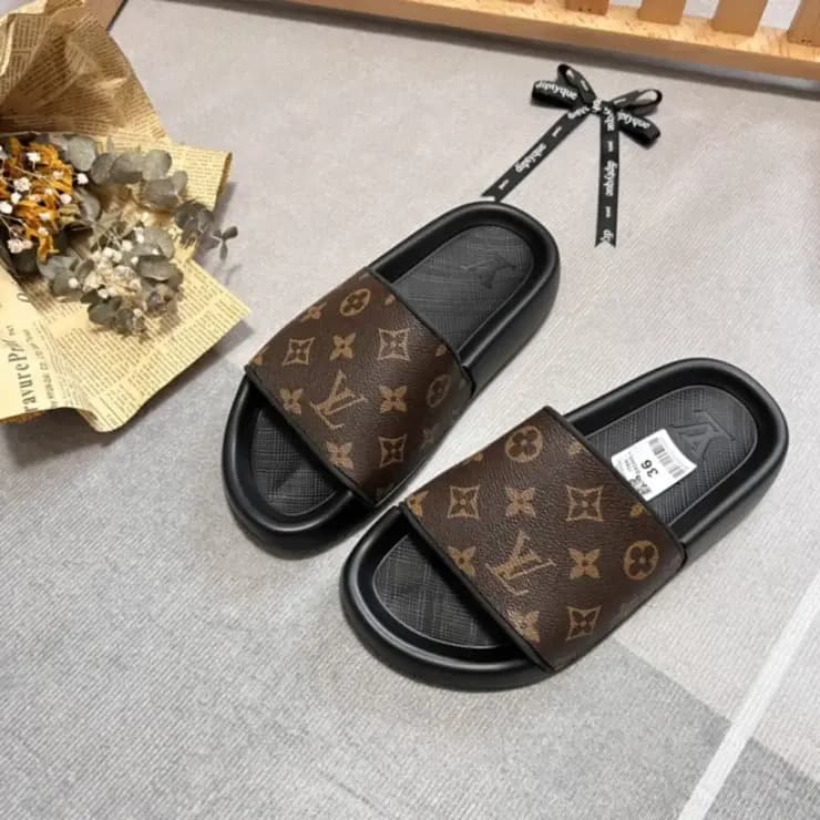 루이비통 루이비통 워터프론트 뮬  상세 이미지